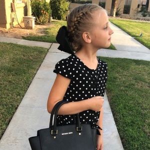 Meet your Posher, Desiree